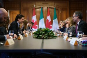 Justin Trudeau Instagram - Working together to address global challenges and advance shared priorities. That is exactly what @GiorgiaMeloni and I have been doing today. We spoke about creating jobs, increasing trade, fighting climate change, supporting Ukraine, strengthening defence and security, and more. And to make sure this work moves ahead, we announced that we’re establishing the Canada-Italy Roadmap for Enhanced Cooperation. We’ll have more productive conversations like this soon, including at the G7 Leaders’ Summit in Italy later this year – and we’ll continue to strengthen the partnership between our countries and the friendships between our peoples.
🇨🇦
Travailler ensemble afin de relever les défis mondiaux et de faire avancer des priorités communes. C’est exactement ce que @GiorgiaMeloni et moi avons fait aujourd’hui. Nous avons parlé de moyens de créer des emplois, d’accroître les échanges commerciaux, de lutter contre les changements climatiques, de soutenir l’Ukraine et de renforcer la défense et la sécurité, entre autres. Et pour assurer la progression de ce travail, nous avons annoncé la création de la feuille de route Canada-Italie pour une coopération améliorée. Nous aurons bientôt d’autres conversations productives comme celle-ci, notamment lors du Sommet des dirigeants du G7 qui se tiendra en Italie plus tard dans l’année, et nous continuerons à resserrer le partenariat entre nos pays et les liens d’amitié entre nos populations.