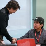 Justin Trudeau Instagram - Mental health matters. It matters to the Nishnawbe Aski Nation Youth Council. It matters to our government. It matters to me. To the youth who spoke today about what more can be done to better support mental health in rural and remote communities: Thank you. Your suggestions and your perspectives are critical, and I’m going to carry them with me as we work together to address gaps in care and improve wellness supports across the country. If you need help or know someone who does, please reach out. The Hope For Wellness Helpline is available to Indigenous Peoples across the country in English, French, Cree, Ojibway, and Inuktitut. To find out more, go to HopeForWellness.ca. 🇨🇦 La santé mentale, c’est important. C’est important pour le conseil des jeunes de la Nation de Nishnawbe Aski. C’est important pour notre gouvernement. C’est important pour moi. Aux jeunes qui ont parlé aujourd’hui de ce que nous pouvons faire de plus pour mieux soutenir la santé mentale dans les communautés rurales et éloignées : merci. Vos suggestions et points de vue sont essentiels, et j’en tiendrai compte dans le travail que nous faisons ensemble pour combler les écarts en matière de soins et améliorer le soutien au mieux-être dans l’ensemble du pays. Si vous avez besoin d’aide ou connaissez quelqu’un qui en a besoin, n’hésitez pas à en demander. La Ligne d’écoute d’espoir pour le mieux-être est à la disposition des peuples autochtones de tout le pays en anglais, en français, en cri, en ojibway et en inuktitut. Pour en savoir plus, consultez le site EspoirPourLeMieuxEtre.ca. Thunder Bay, Ontario