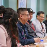 Justin Trudeau Instagram - Mental health matters. It matters to the Nishnawbe Aski Nation Youth Council. It matters to our government. It matters to me. To the youth who spoke today about what more can be done to better support mental health in rural and remote communities: Thank you. Your suggestions and your perspectives are critical, and I’m going to carry them with me as we work together to address gaps in care and improve wellness supports across the country. If you need help or know someone who does, please reach out. The Hope For Wellness Helpline is available to Indigenous Peoples across the country in English, French, Cree, Ojibway, and Inuktitut. To find out more, go to HopeForWellness.ca. 🇨🇦 La santé mentale, c’est important. C’est important pour le conseil des jeunes de la Nation de Nishnawbe Aski. C’est important pour notre gouvernement. C’est important pour moi. Aux jeunes qui ont parlé aujourd’hui de ce que nous pouvons faire de plus pour mieux soutenir la santé mentale dans les communautés rurales et éloignées : merci. Vos suggestions et points de vue sont essentiels, et j’en tiendrai compte dans le travail que nous faisons ensemble pour combler les écarts en matière de soins et améliorer le soutien au mieux-être dans l’ensemble du pays. Si vous avez besoin d’aide ou connaissez quelqu’un qui en a besoin, n’hésitez pas à en demander. La Ligne d’écoute d’espoir pour le mieux-être est à la disposition des peuples autochtones de tout le pays en anglais, en français, en cri, en ojibway et en inuktitut. Pour en savoir plus, consultez le site EspoirPourLeMieuxEtre.ca. Thunder Bay, Ontario