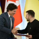 Justin Trudeau Instagram - Ukraine can count on Canada. With the new security agreement between our two countries, which President Zelenskyy and I signed earlier today, we’re making sure Ukrainians can defeat Russia on the battlefield. And we’ll keep being there with the critical support they need to fend off this brutal assault – and rebuild when the war is won. 🇨🇦 L’Ukraine peut compter sur le Canada. Grâce au nouvel accord en matière de sécurité entre nos deux pays, que le président Zelenskyy et moi avons signé aujourd’hui, nous veillons à ce que les Ukrainiens puissent vaincre la Russie sur le champ de bataille. Nous continuerons d’apporter le soutien essentiel dont les Ukrainiens ont besoin pour repousser cet assaut brutal et reconstruire leur pays une fois la guerre gagnée. Kyiv, Ukraine
