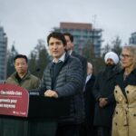 Justin Trudeau Instagram - Good news: We’re investing in British Columbia’s housing initiative, BC Builds. Using public land to create more affordable homes, this initiative is going to bring down the cost of housing and make sure we’re building more homes – faster – for hardworking Canadians. The province has already identified twenty sites, including parking lots and under-used land around health care facilities, where they’ll build apartments that meet the needs of middle class families. And with our funding, they’ll be able to build at least 8,000 to 10,000 new homes. 🇨🇦 Bonne nouvelle : nous investissons dans BC Builds, l’initiative de la Colombie-Britannique en matière de logement. Cette initiative, qui prévoit l’utilisation de terrains publics pour créer plus de logements abordables, va réduire le coût du logement et permettre la construction de plus de logements, plus rapidement pour les travailleurs canadiens. La province a déjà retenu 20 sites, notamment des terrains de stationnement et des terrains sous-utilisés à proximité de centres de soins de santé, où seront construits des appartements adaptés aux besoins des familles de la classe moyenne. Et grâce à notre financement, elle pourra bâtir au moins 8 000 à 10 000 nouveaux logements. Vancouver, British Columbia