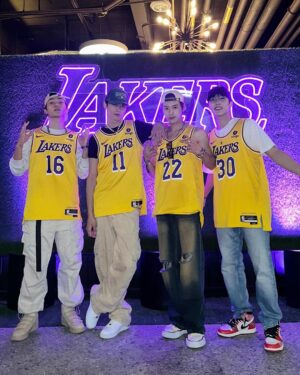 Hyunjae Instagram - 🏀💛💜 @nba @nbastyle_kor @lakers
#NBA #엔비에이 #느바앤미 #lakers #LA레이커스