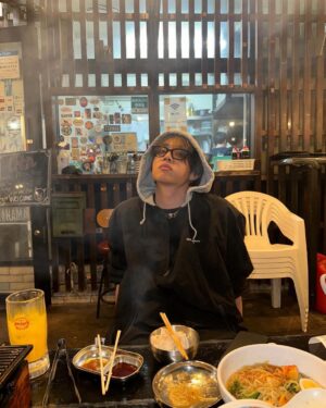 Hyunjae Instagram - 툭!