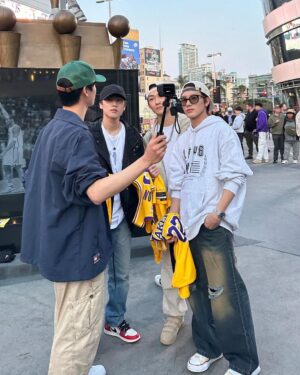 Hyunjae Instagram - 🏀💛💜 @nba @nbastyle_kor @lakers
#NBA #엔비에이 #느바앤미 #lakers #LA레이커스