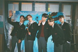 Hyunjae Instagram - 영원한 내 친구들🏫

#THEBOYZ #더보이즈
#PHANTASY #Love_Letter
#Nectar #THEBOYZ_Nectar