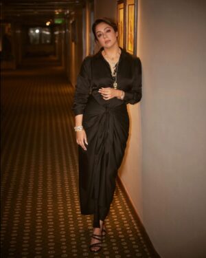 Jyothika Instagram - Let’s Wear black n live colourful lives. 
Thank you Radhika Mehra for exploring my dark side 😉🥰

Styling @radhikamehra
Outfit @nouria_official @tanngcommunications
Jewellery @sheetalzaveribyvithaldas
Assisted by @styleby_foram
Make-up @devikasingh2
Hair @prachina_hair
Photography @nupuragarwal__