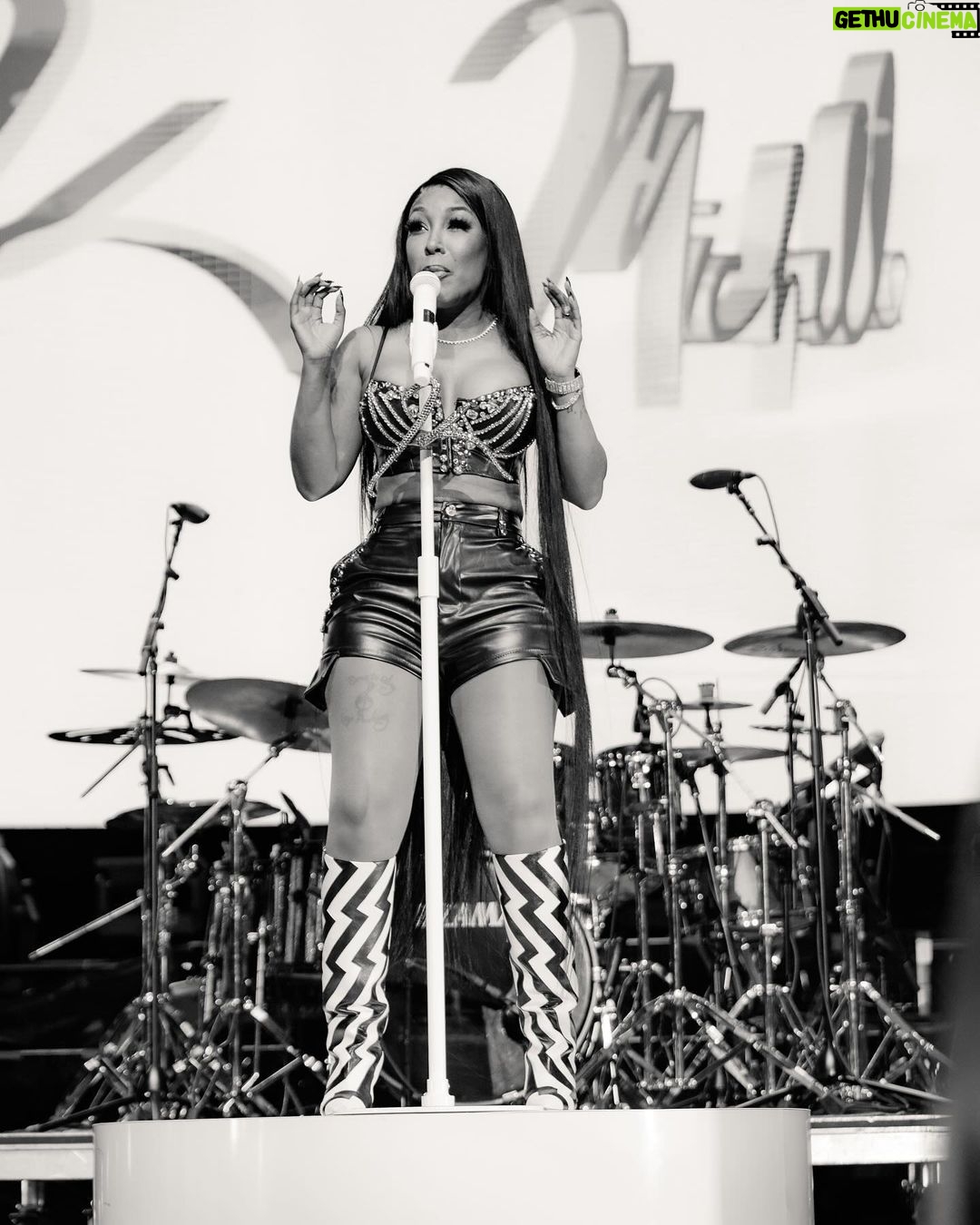 K. Michelle Instagram - Write Life❤️✍️ @kimberlyispuddin