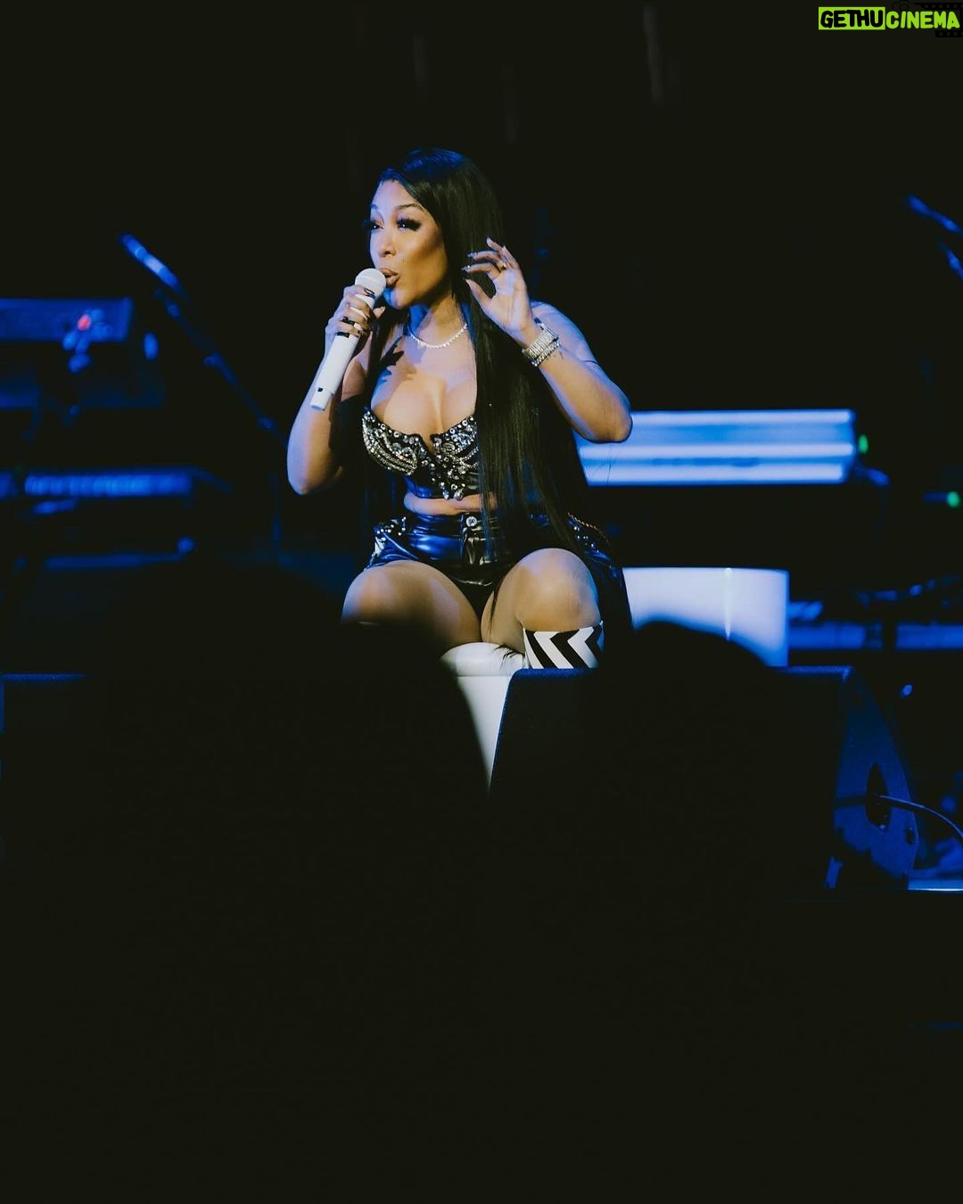 K. Michelle Instagram - Write Life❤️✍️ @kimberlyispuddin