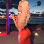 KAROL G Instagram – Un añito más viejita pero y quien está contando ???!!! 😛 Gracias a Todos por sus mensajitos de cumpleaños 🧡🌴🌅 Bahamas
