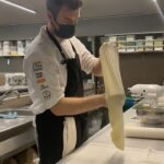 Kıvanç Tatlıtuğ Instagram - Apfelstrudel( Elmali Strudel) Profesyonel aşçılık eğitiminde bana çok değerli bilgiler öğreten tüm şeflerime tesekkürler👇🏻 @emreurkmz @ozhansivetoglu @sebnemgurcay @serginkeyder @turgayguroz