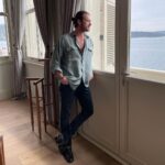 Kıvanç Tatlıtuğ Instagram - Sen neye baktın?