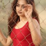 Kaavya Arivumani Instagram - High on red 📍🧨 Shot and edited by ✨ @haran_official_ Muah 🙌🏻✨ @jeevya_makeoverartistry ✨ #kaavya#kaavyaarivumani