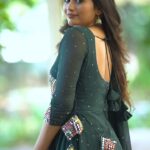 Kaavya Arivumani Instagram - Aao killele vibes ☺️🫶🏻❤️ Artist - @kaavyaarivumanioffl Costumes - @ivalinmabia Photographer - @camerasenthil Makeup - @jeevya_makeoverartistry Hair - @purpleplusnagu Shoot Organized by @rrajeshananda #kaavya#kaavyaarivumani