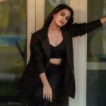 Kaavya Arivumani Instagram - Suited up and ready to steal hearts♣️🧨 ✨team : Shot by :@irst_photography Styled by @ishwaryaalaguvel Costume :@tnt_designstudio Muah:@makeover_by_andrea Location:@alohabeachresort_ecr #kaavya#kaavyaarivumani #insta #tamilcinema #kollywood