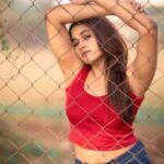 Kaavya Arivumani Instagram - High on red 🧨📍 Shot and edited by :@haran_official_ ✨✨ Muah ::@jeevya_makeoverartistry ✨✨ #kaavya#kaavyaarivumani