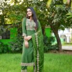 Kaavya Arivumani Instagram - Greentastic🌿🍀 @vredevogel ✨ @sathyaphotography3 ✨✨ #kaavya#kaavyaarivumani #insta
