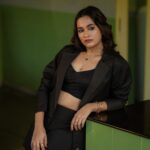 Kaavya Arivumani Instagram - Suited up and ready to steal hearts♣️🧨 ✨team : Shot by :@irst_photography Styled by @ishwaryaalaguvel Costume :@tnt_designstudio Muah:@makeover_by_andrea Location:@alohabeachresort_ecr #kaavya#kaavyaarivumani #insta #tamilcinema #kollywood