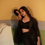 Kaavya Arivumani Instagram - Suited up and ready to steal hearts♣️🧨 ✨team : Shot by :@irst_photography Styled by @ishwaryaalaguvel Costume :@tnt_designstudio Muah:@makeover_by_andrea Location:@alohabeachresort_ecr #kaavya#kaavyaarivumani #insta #tamilcinema #kollywood