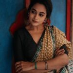 Kaavya Arivumani Instagram - இரகசியமே✨🩶 Fav shoot ✨🖤 Saree:@vasaka.jaipur 📷:@storiesby_rk 📷@its_surean Blouse:@arudpa Styled :@keziah_costume_stylist #kaavya#kaavyaarivumani #insta#tamil #tamilcinema #kollywood #malayalamcinema