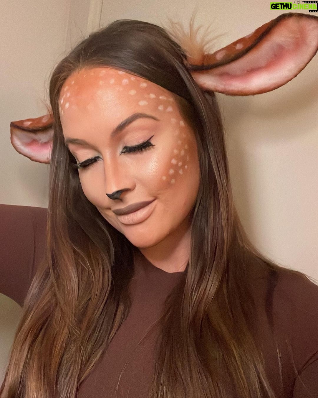 Kacey Musgraves Instagram - 🤎 Heart of the Woods