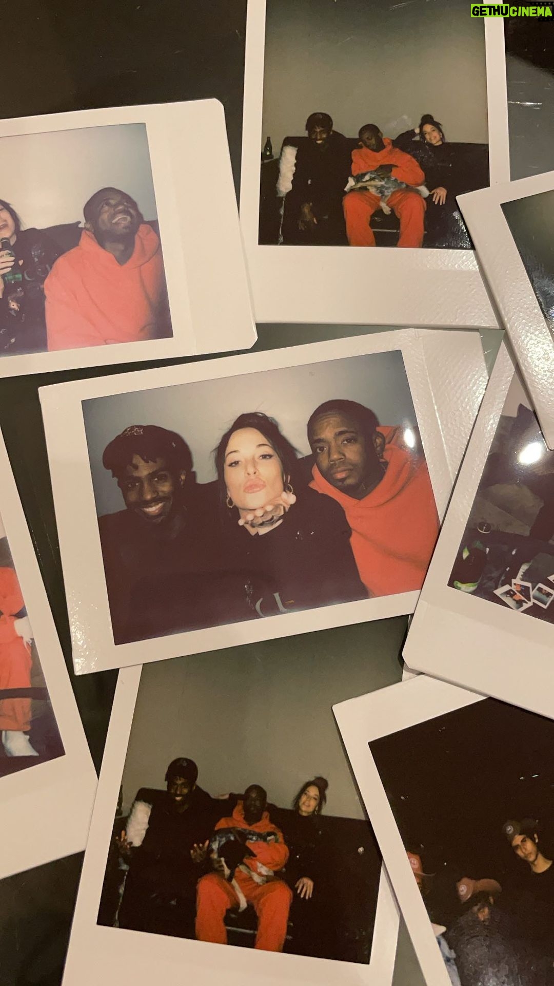 Kacey Musgraves Instagram - “𝔀𝓪𝓲𝓽 𝓸𝓷 𝓶𝓮” 🖤🔒 my feature is out now on the delicious new @they record