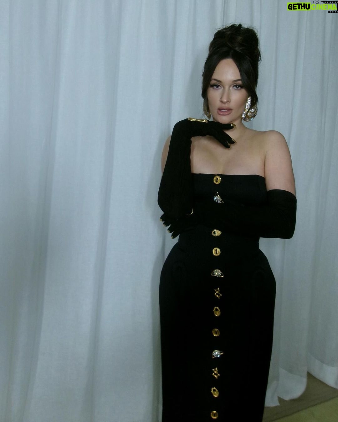 Kacey Musgraves Instagram - 🖤🖤 @schiaparelli 🖤🖤 Paris, France