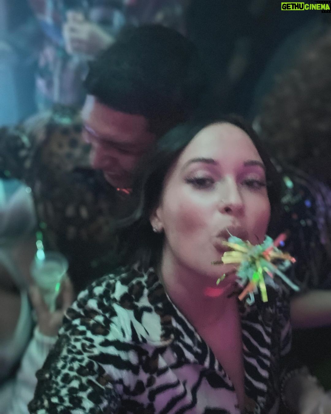 Kacey Musgraves Instagram - Year of the dragon. It’s gonna be fire. 𝓘 𝓬𝓪𝓷 𝓯𝓮𝓮𝓵 𝓲𝓽.