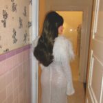 Kacey Musgraves Instagram - Thank you, @elvis, @rileykeough and co. 🤍 Such an unforgettable night being in that time capsule of a house. (Will treasure his guitar pick forever). Xx Accompanying me on keys @johnwhittjr Hair @giovannidelgado Makeup @moanilee Styling @ecduzit @lindseydupuis Graceland