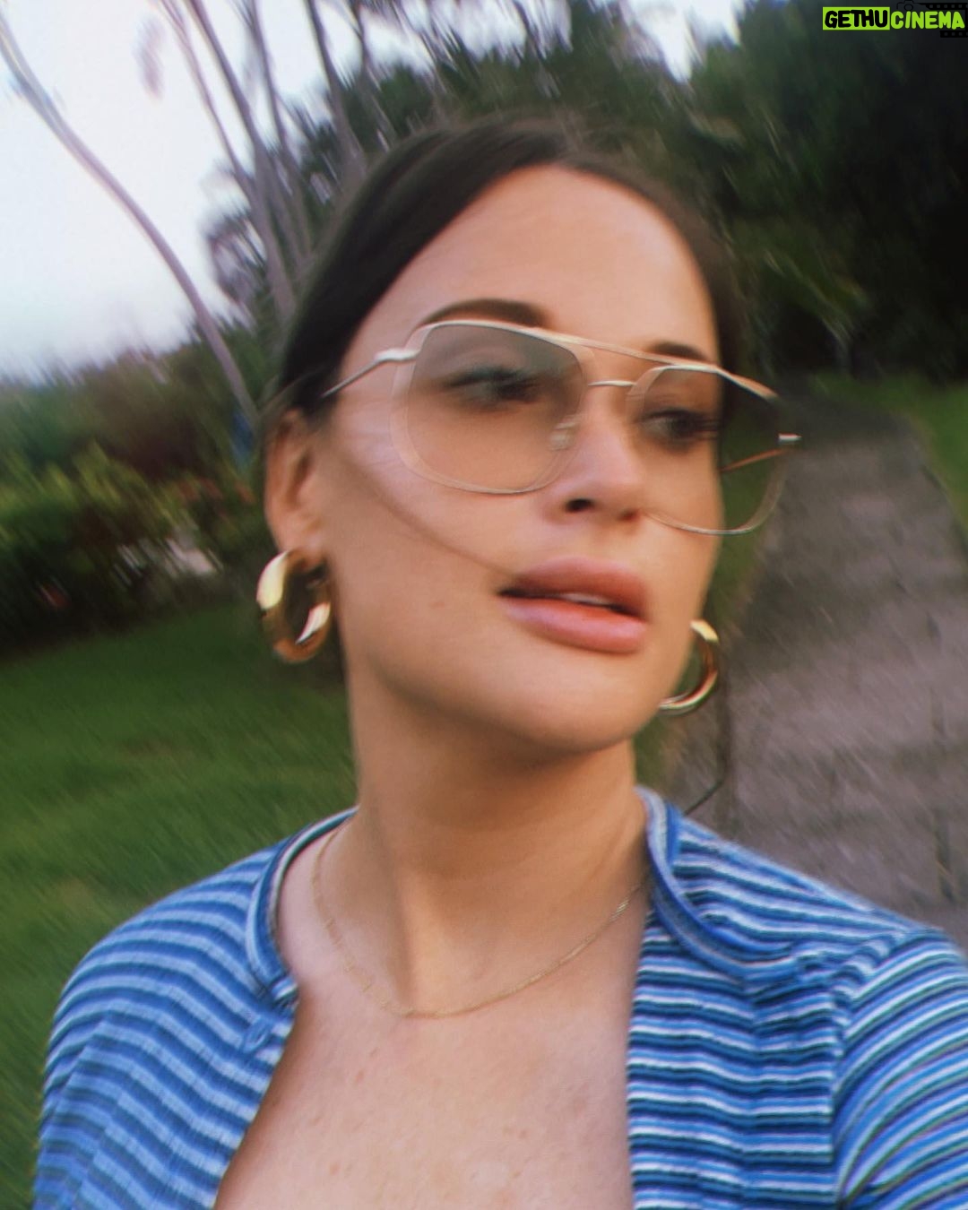 Kacey Musgraves Instagram - If it’s not a hell yes it’s a no Mustique Island, St. Vincent & the Grenadines