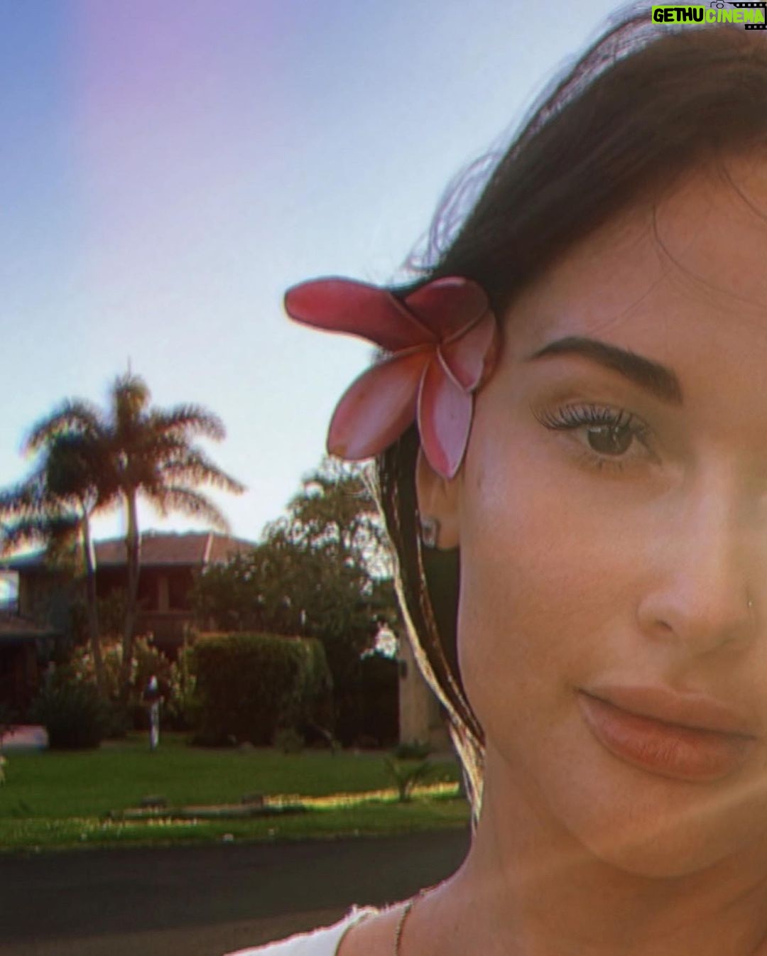 Kacey Musgraves Instagram - The End Of The Earth