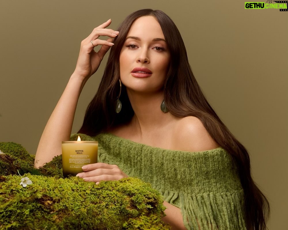 Kacey Musgraves Instagram - Scent and sound are so strongly tied to memory. Itโs an extremely exciting challenge for me to bring a songs to life in another sense, generating a more 3D experience. It starts with thinking: what would this song look like? And then, if pulled from auditory into the olfactory dimension: what would this song smell like? I hope you enjoy the result. ๐๐ฎ๐ฎ๐น๐ฎ๐ป ๐ฆ๐ฎ๐ต๐ต: an earthy ode to your inner world. Elements like oak moss, mushroom, saffron, beet root, lavender, clary sage, and raspberry come together to make your space smell like the bottom of the forest in the clouds. Itโs a grounded and comforting smell (like a hug from someone youโve missed) but a bit sweet and airy and fresh (like they just came in from the rain.) The smell of wet stone but also a breeze carrying a subtle scent of dried flowers. Somewhere between feminine and masculine and completely at peace. Much love, Kacey Mossgraves Link in bio ๐ฟ Thank you @boy__smells for collab number 2 and to Jerome & @robertet_group for being the chic geniuses that you are. And my glam fairies: @moanilee @giovannidelgado @ecduzit The Peaceful Forest