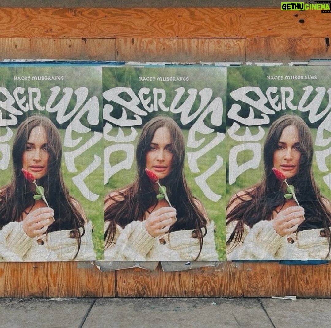 Kacey Musgraves Instagram - Deeper Well in the wild 🌾