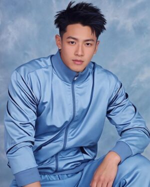 Kai Ko Instagram - ……..跟風順便發個文…..
為何花了三次190元還是不像…..

請投票哪個最適合我💕💕