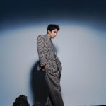 Kai Ko Instagram - 金馬60 謝謝以下天使幫忙 Suit @boss #BeYourOwnBOSS Boot @Louboutinworld #Christianlouboutin Jewelry @tasaki_intl #TASAKI #TASAKITAIWAN Watch @audemarspiguet Hair @ivan920314 @fluxreelhairboutique Makeup @dora_lin_siyun @prettycool_makeup Stylist @kwenkwenyu Photographer @riio666 Art Director @anshia_flower