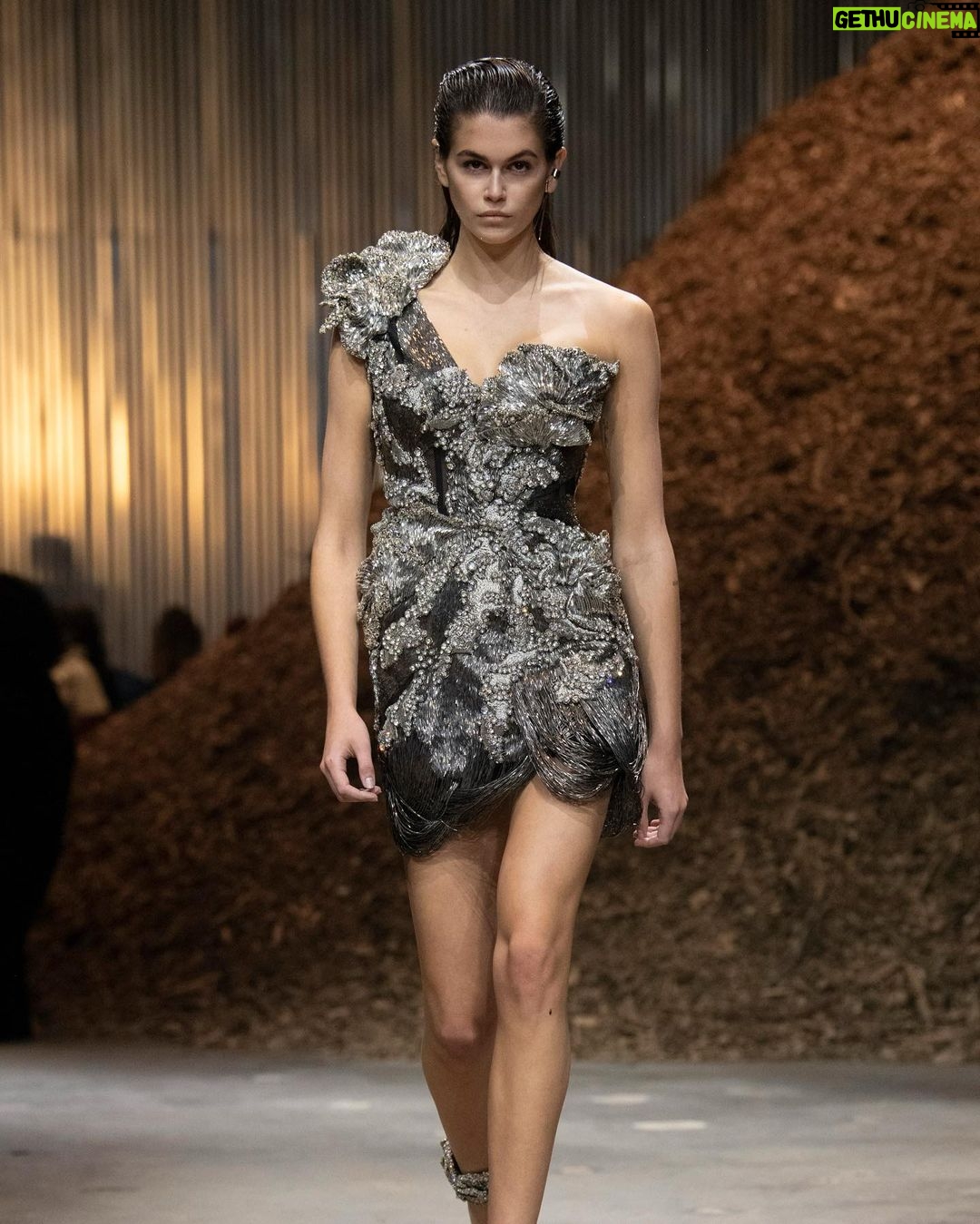 Kaia Gerber Instagram - @alexandermcqueen by the visionary #sarahburton styled by #camillanickerson 🤍 always so honored and humbled to work with this team. the true definition of leading by example with kindness, compassion, and the utmost attention to detail - all very evident in their creations. thank you for being such a breath of fresh air