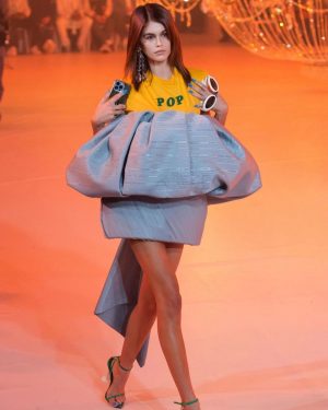 Kaia Gerber Instagram - for you, V 🕊 @off____white 

we all felt you there last night. we were all waiting for you to walk through the door. we all love you so much. thank you for your art, you changed the world. 

VIRGIL FOREVER