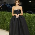 Kaia Gerber Instagram - thank you for having me 🖤 @voguemagazine @omega @oscardelarenta