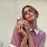 Kaia Gerber Instagram - daisy eau so intense @marcjacobsfragrances #mjdaisy