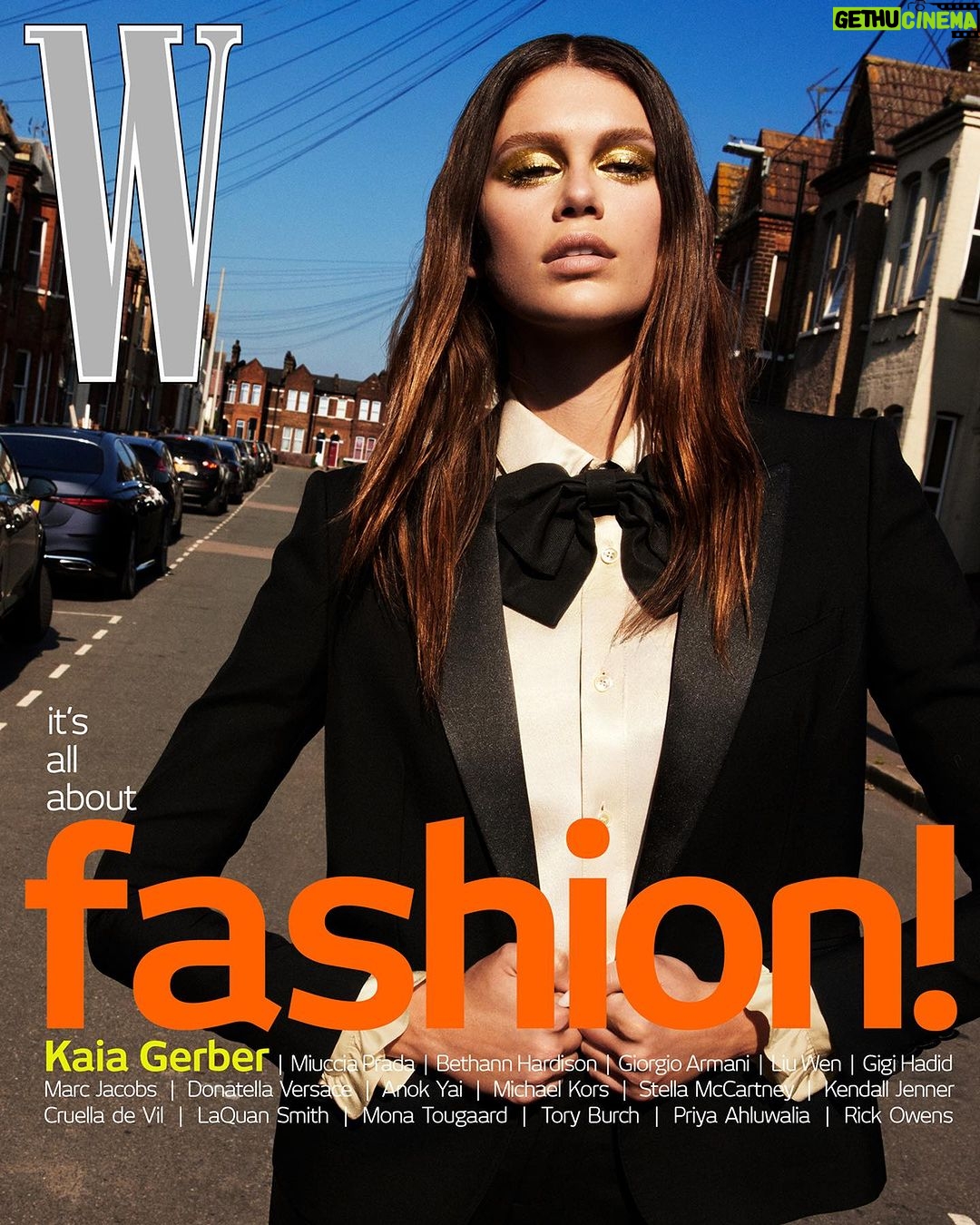 Kaia Gerber Instagram - W VOLUME 4: THE FASHION ISSUE by @mertalas in @celine ♥️ thank you to my @wmag family @saramoonves words by @carolyntwersky