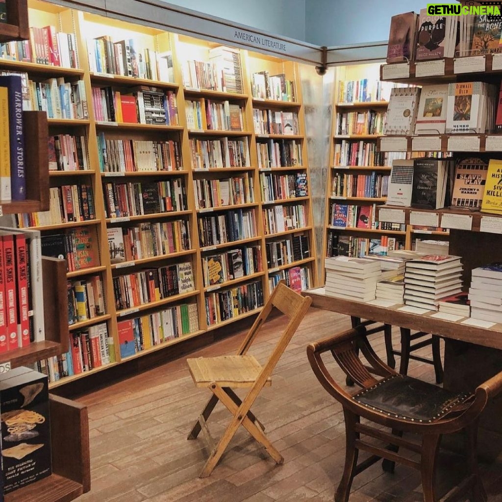Kaia Gerber Instagram - when I first moved to new york, I struggled to find my place in a city that is always noisy, always moving, and always busy. the first time I stepped into mcnally jackson (on prince) I knew I had found my quiet place, my still place, and my home away from home. I can’t put into words how many hours I’ve spent in here over the last few years, and how appreciative I am of everyone who works there. to everyone who spent hours with me walking up and down the aisles, exchanging books and wisdom, and expanding my horizons... thank you. that is why this book club is so special! I am so beyond excited to have @mcnallyjackson on to discuss “severance” by ling ma - as a reminder to shop independent and support local bookstores. we talk about the novel and about the asian american experience that the author dives so deeply into. link in my bio to shop the book!!! McNally Jackson Books