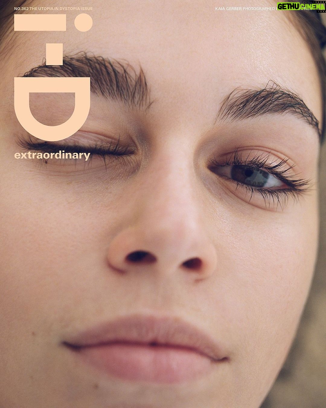 Kaia Gerber Instagram - utopia in dystopia for @i_d... thank you for this cover and this beautiful day in malibu @alastairmckimm ❤️ photos by @zoeghertner... huge special thank you to @jiatortellini, @raven_leilani, @chloekbenjamin, @officiallexiunderwood, @brandonflynn, and @cami_morrone for contributing to the cover story and giving me the opportunity to talk about book club ❤️