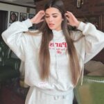 Kainaat Arora Instagram - संतुलित मन के समान कोई तपस्या नहीं है, और संतोष के समान कोई सुख नहीं है; लोभ जैसा कोई रोग नहीं, और दया जैसा कोई पुण्य नहीं। 💫 💫 💫 #kainaatarora