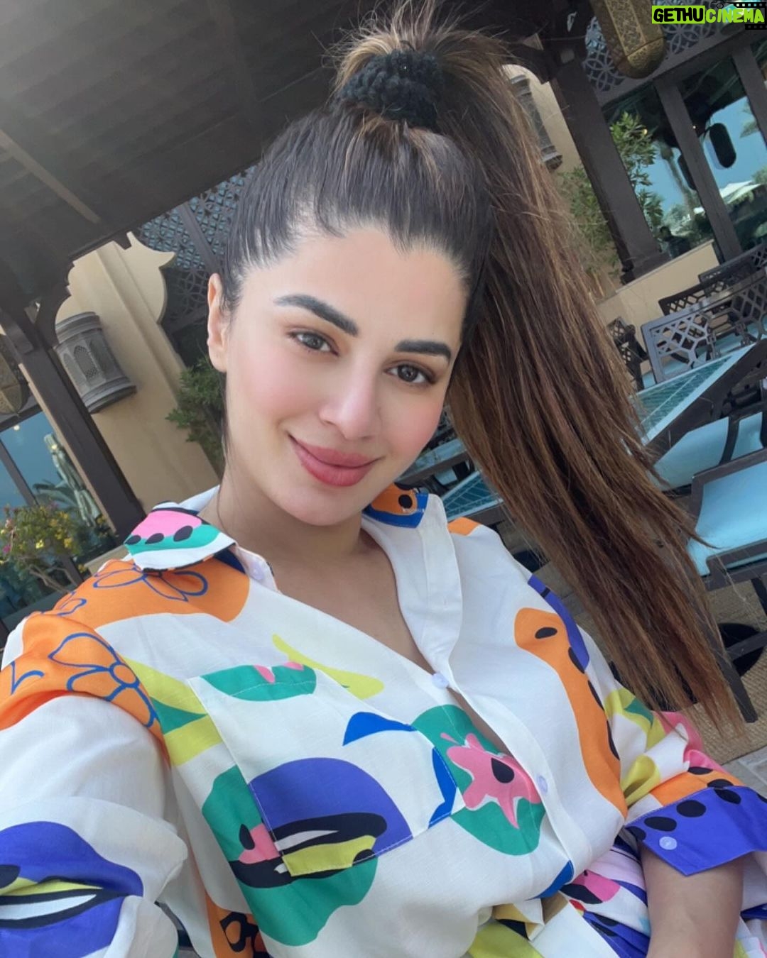 Kainaat Arora Instagram - Travel scenes .. . . . #kainaatarora #TravelTherapy #Impromptu #Bagpacker #GlobeTrotter #Peaceful #beginings #GoodTimes Some Where on Earth