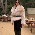 Kainaat Arora Instagram - Eyes Want .. What it Wants .. . . . . #kainaatarora #soullove #soulconnection #lover #healer #Essence #liveauthentic #kainaataroraupdates #Grace #Poise #Elegance #Mountaingirl ❤️‍🔥