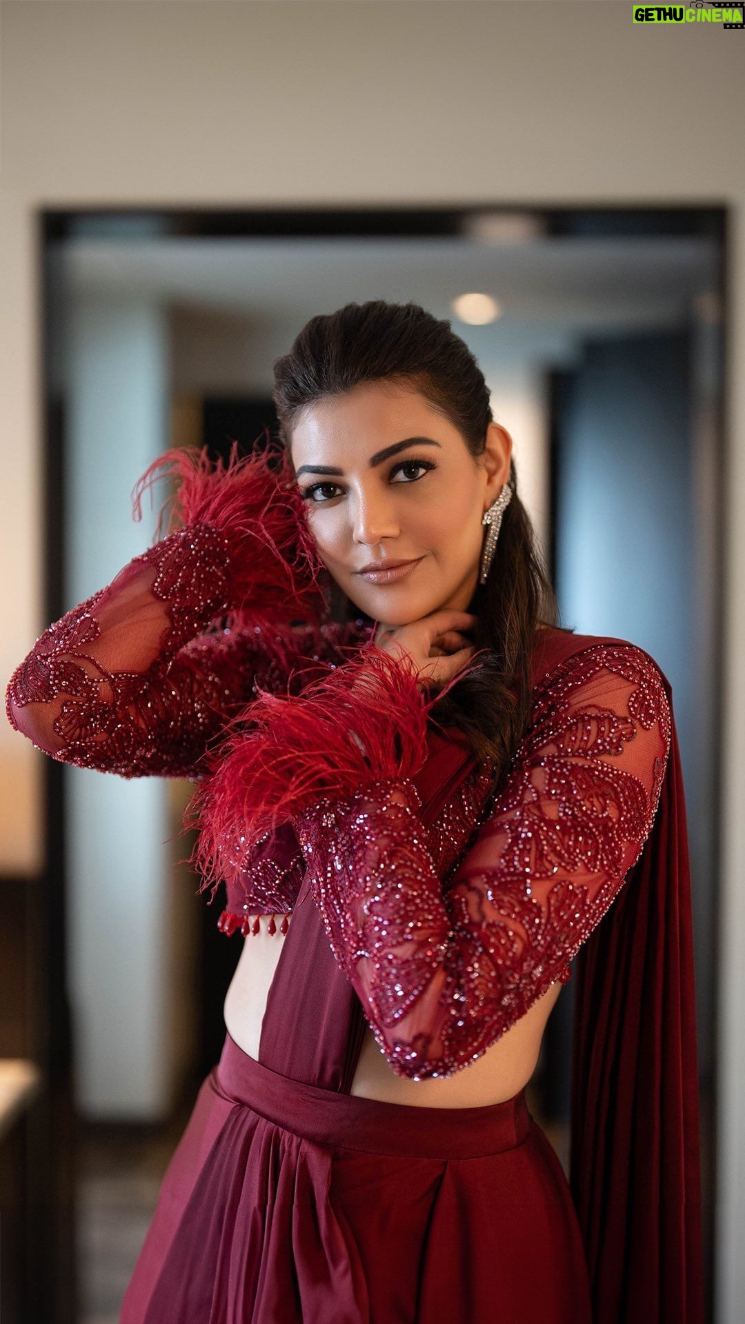 Kajal Aggarwal Instagram - I have a thing for gorgeous red sarees & @kalkifashion just gave me the ultimate slay with this masterpiece! ❤️ Thrilled to celebrate the grand opening of the 6th & largest ever KALKI Store in Banjara Hills, Hyderabad! It’s beautiful, you need to make a visit to witness it in person ✨ #KajalAggarwalxKALKI #KalkiFashion #kalkiinhyderabad