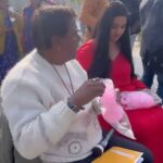 Kajal Raghwani Instagram - Yeeyyiiii Candy floss ✨♥️ With My Favourite Partner come Master Jee @kaanumukherjee ☘️🧿 Enjoying Buddhi ka baal 😍🥰🫶 On set Movie - Tujko He Dulha Banaungi 🎥 #mytrendingpartner #masterjee #loveyou #blessyoualways #muahh #cutoo 🥰 #behappyalways #🫶