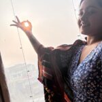 Kajal Raghwani Instagram - ॐ मित्राय नमः, ॐ रवये नमः, ॐ सूर्याय नमः, ॐ भानवे नमः, ॐ खगाय नमः, ॐ पूष्णे नमः, ॐ हिरण्यगर्भाय नमः, ॐ मरीचये नमः, ॐ आदित्याय नमः, ॐ सवित्रे नमः, ॐ अर्काय नमः, ॐ भास्कराय नमः, ॐ सवितृ सूर्यनारायणाय नमः। 🙏