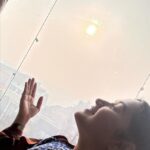 Kajal Raghwani Instagram - ॐ मित्राय नमः, ॐ रवये नमः, ॐ सूर्याय नमः, ॐ भानवे नमः, ॐ खगाय नमः, ॐ पूष्णे नमः, ॐ हिरण्यगर्भाय नमः, ॐ मरीचये नमः, ॐ आदित्याय नमः, ॐ सवित्रे नमः, ॐ अर्काय नमः, ॐ भास्कराय नमः, ॐ सवितृ सूर्यनारायणाय नमः। 🙏
