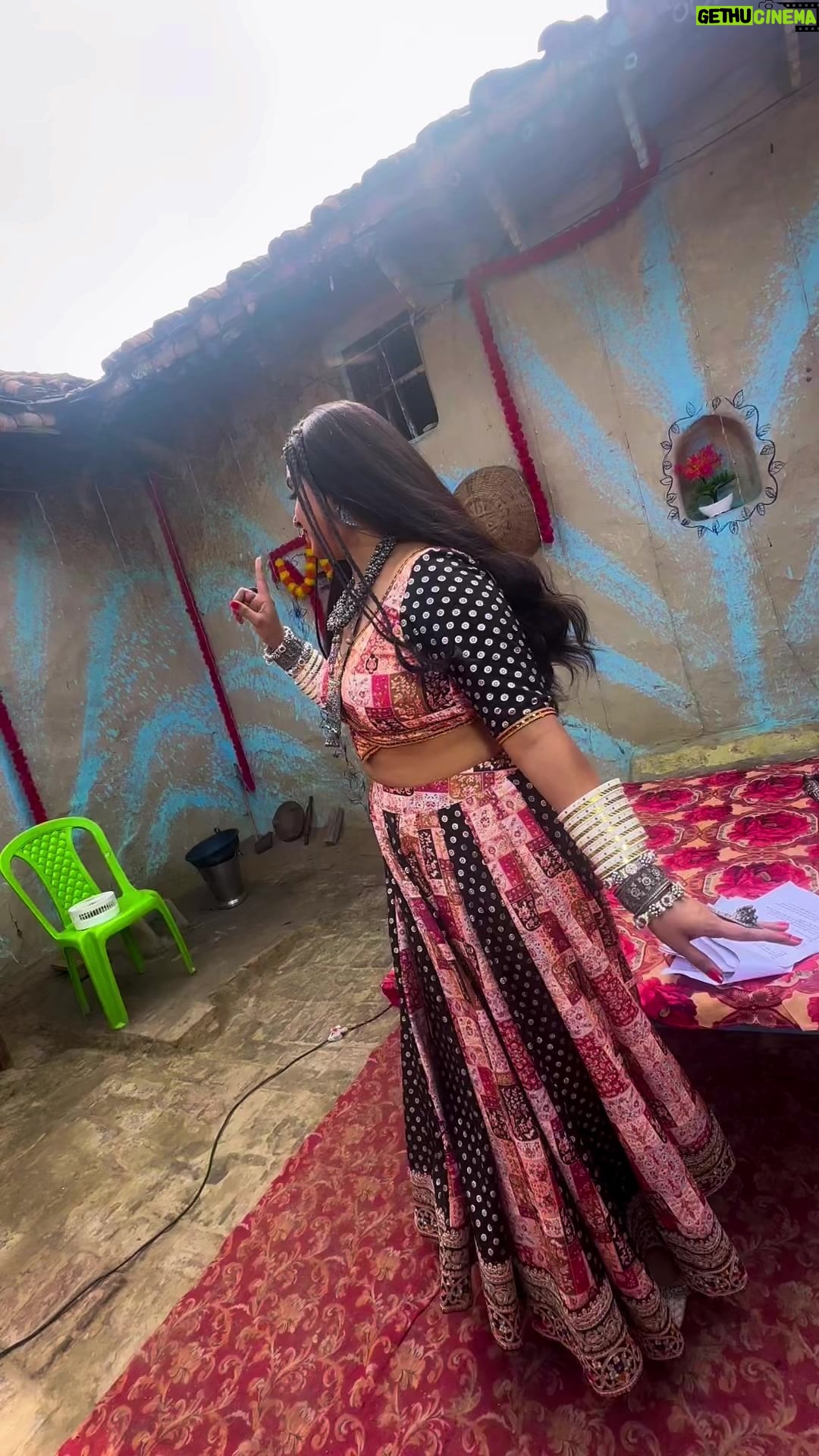 Kajal Raghwani - 340.4K Likes - Main or meri masti on set SurTal #surtal 😎