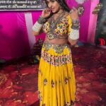 Kajal Raghwani Instagram - में सुर 🧿 आ रही ही लेके ( सुरताल ) 🫶✨ Dress Designer - @vidyamourya096 Make up - @krishnakumar2241994 Hairstylist - Afsana Helper - Sunny